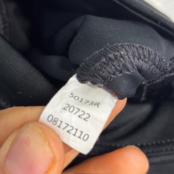 Spanx Faux Leather Bike Shorts Womens Medium Glossy Camo 9.5" Compression - Picture 4 of 5